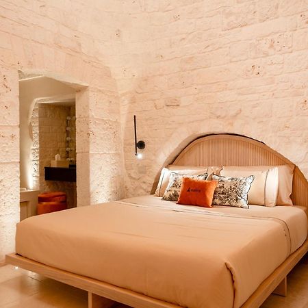 דירות אלברובלו Naiira Luxury Trullo - Jacuzzi And Patio מראה חיצוני תמונה