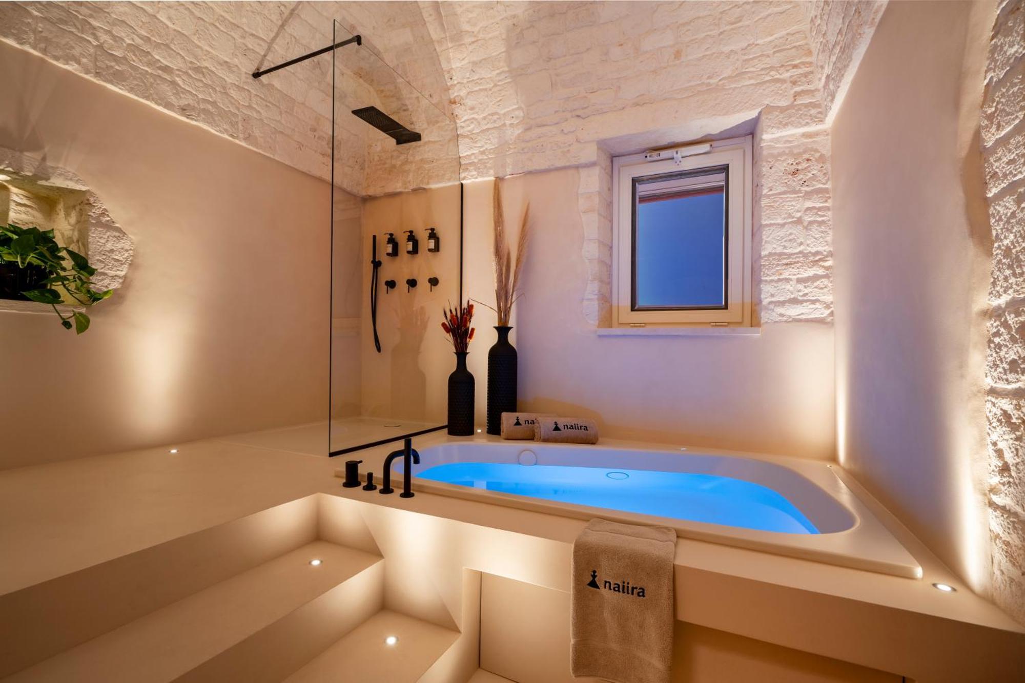 דירות אלברובלו Naiira Luxury Trullo - Jacuzzi And Patio מראה חיצוני תמונה