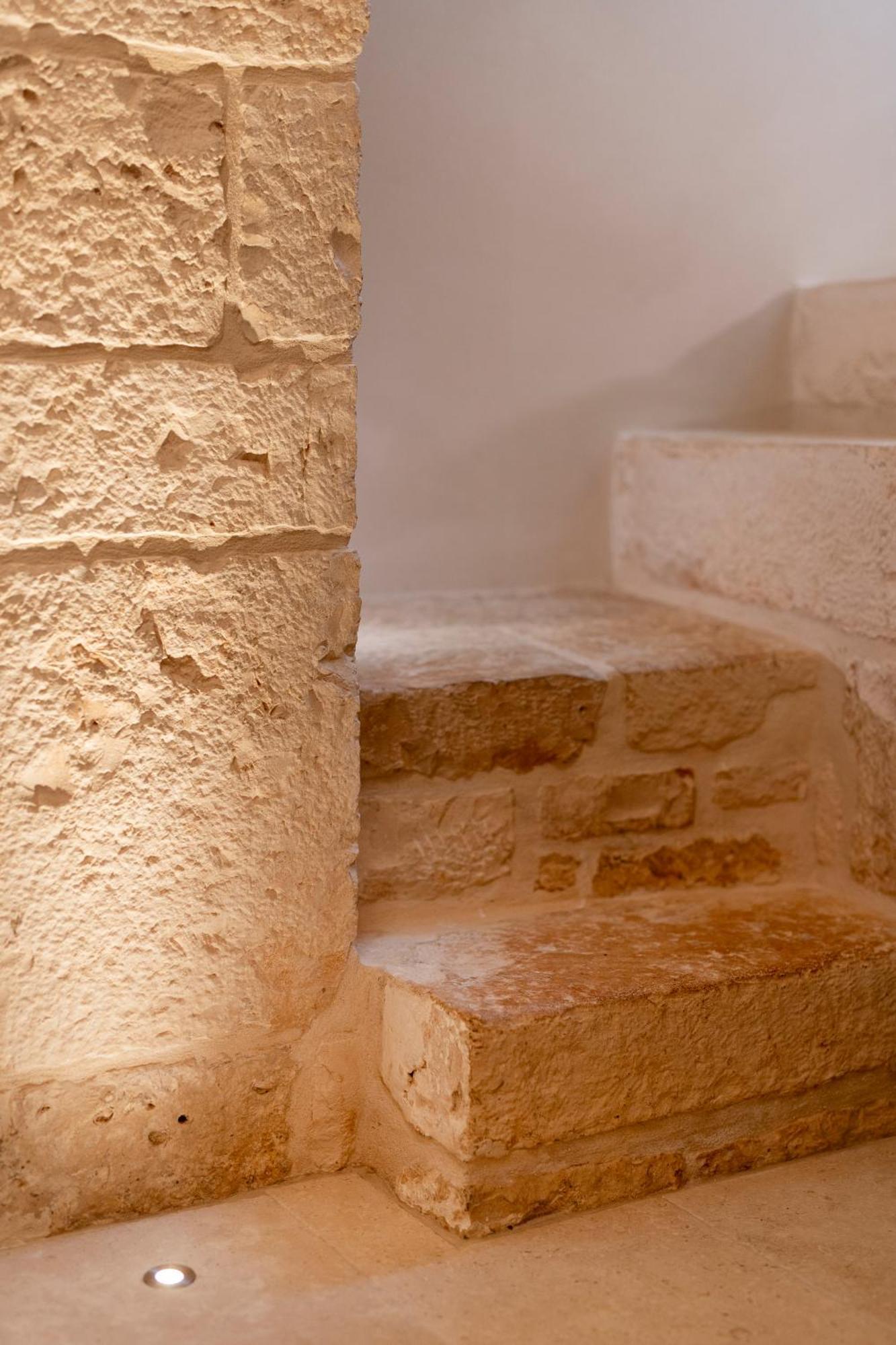 דירות אלברובלו Naiira Luxury Trullo - Jacuzzi And Patio מראה חיצוני תמונה