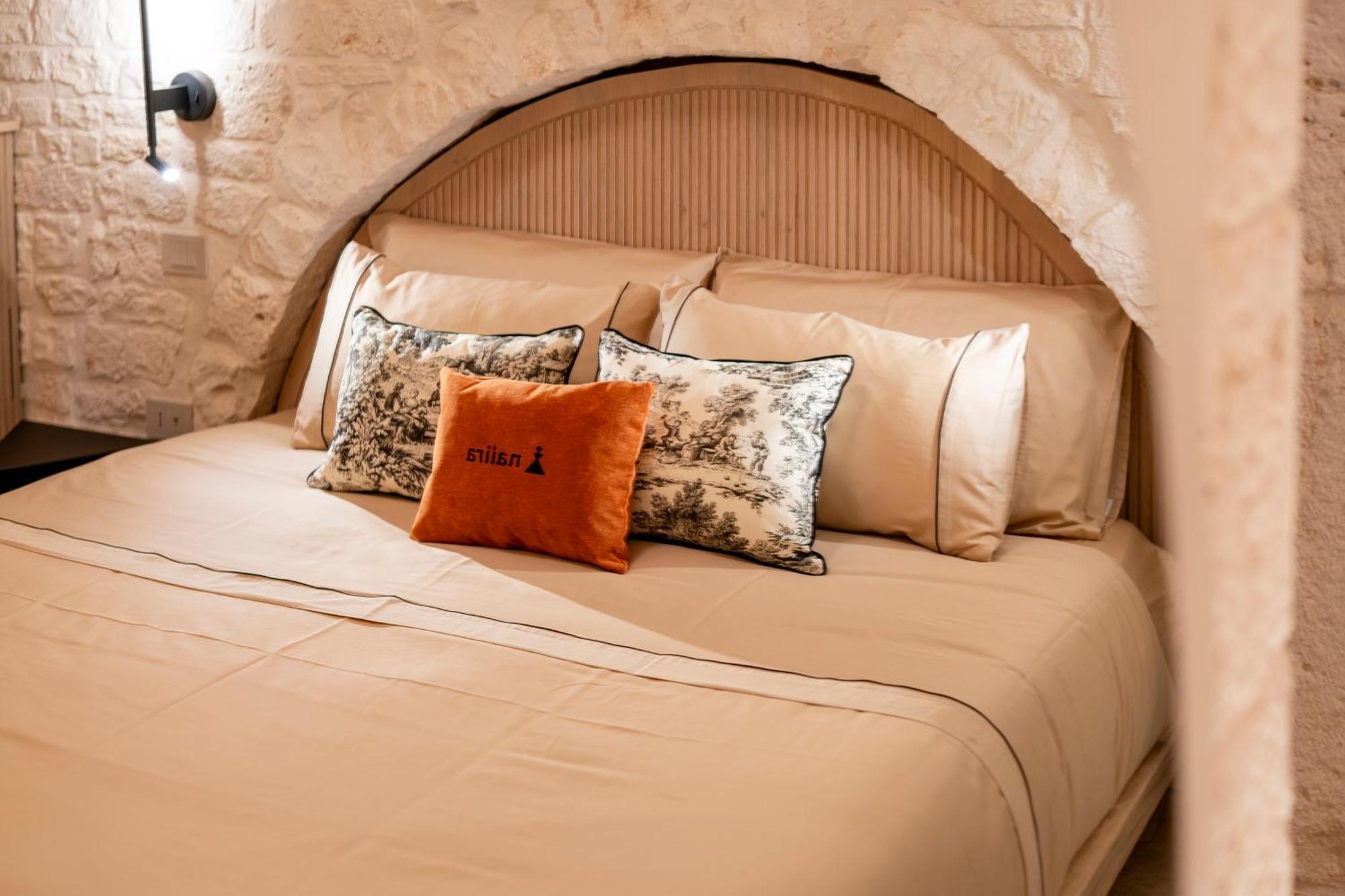 דירות אלברובלו Naiira Luxury Trullo - Jacuzzi And Patio מראה חיצוני תמונה