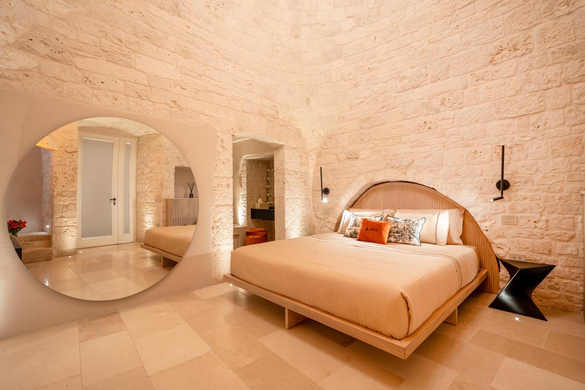 דירות אלברובלו Naiira Luxury Trullo - Jacuzzi And Patio מראה חיצוני תמונה
