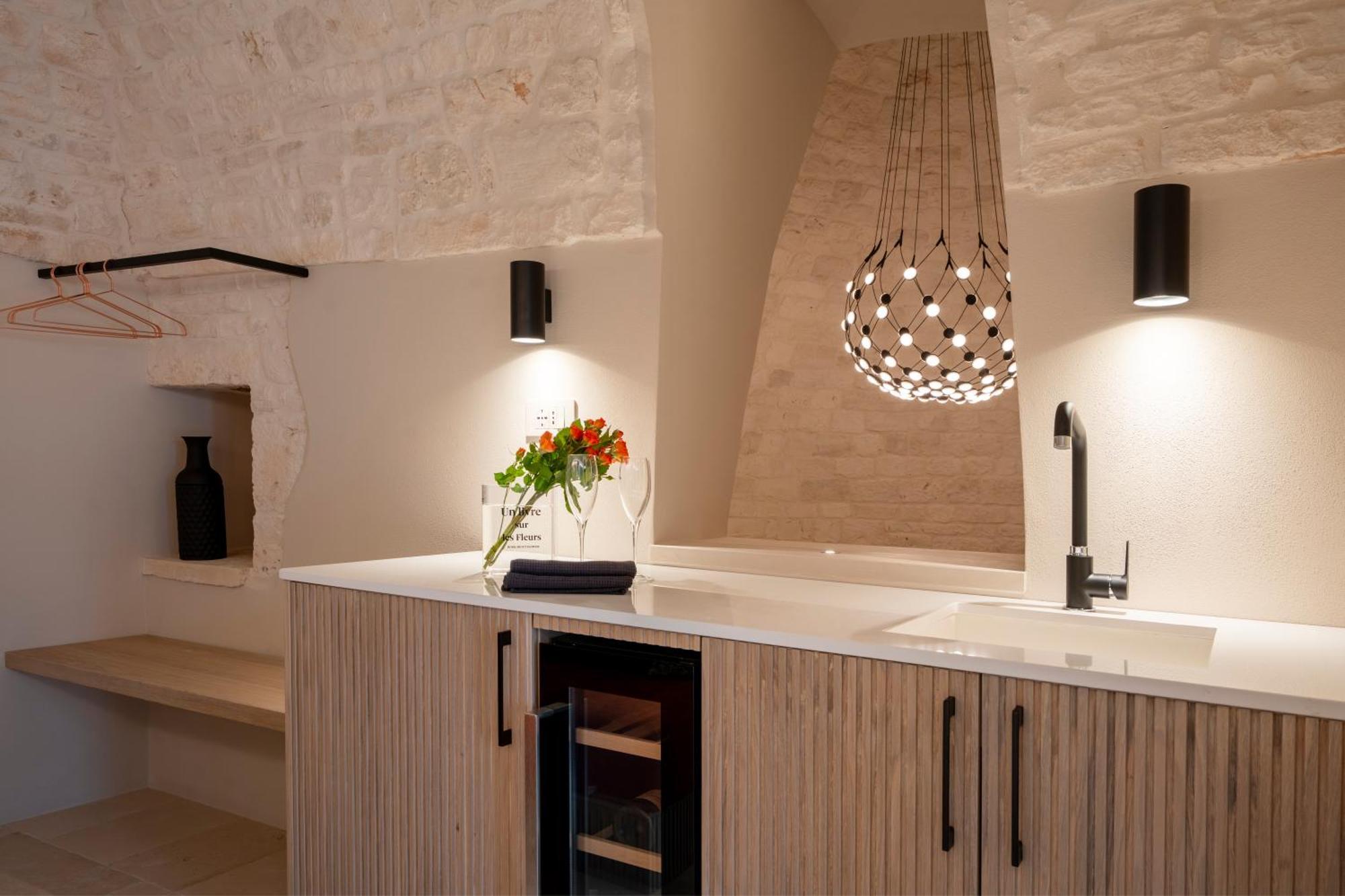 דירות אלברובלו Naiira Luxury Trullo - Jacuzzi And Patio מראה חיצוני תמונה